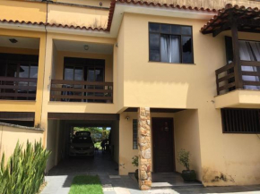Casa 3 andares mobiliada no Frade, Angra dos Reis, com vista mar